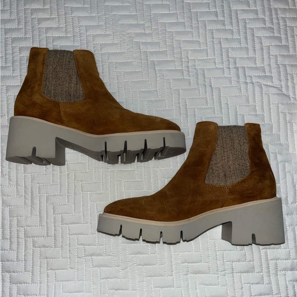 Brand New Clorinda Antinori Chelsea Boots